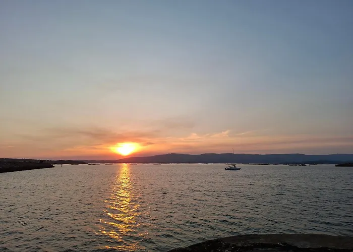 Bonito Lua * Villanueva De Arosa